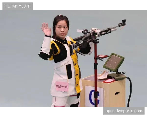 杨倩训练完顺手买个包，这届射击冠军的消费观有点东西